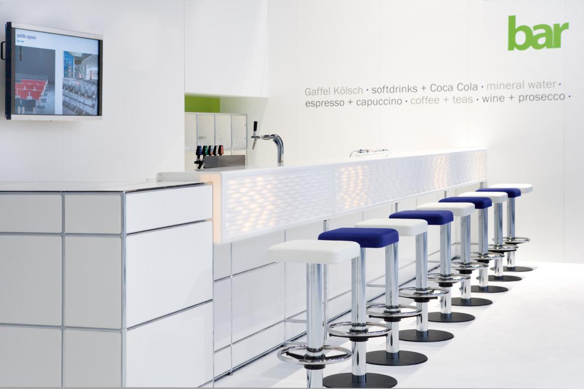 IW_dauphin_orgatec_Bar2